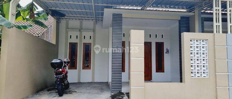 Rumah Bagus Siap Huni dekat Mall Luwes Gentan 1