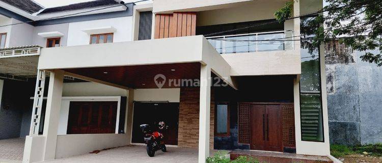 Rumah Mewah ada Private Pool 2 lantai di Grogol 1