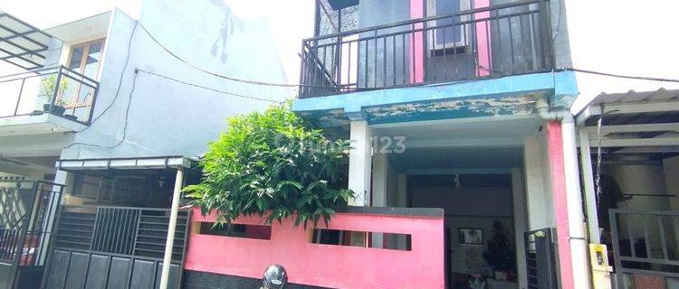 Rumah Second 1.5lt dekat ke Kampus UNS Solo 1