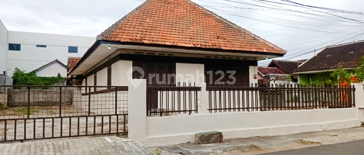 Rumah Kuno Bagus untuk Kantar dan Resto di Solo Kota 1