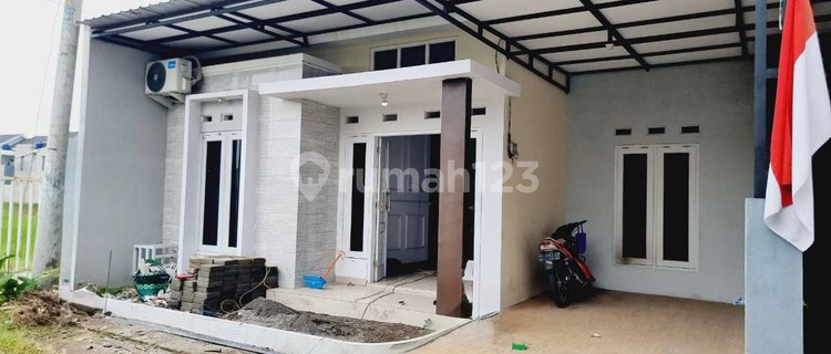 Rumah Cantik Siap Huni di Perum Cluster Colomadu 1
