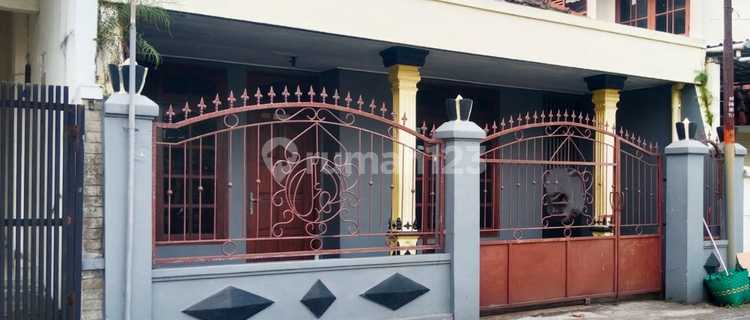 Strategic Rental House Near Solo Square Mall 1