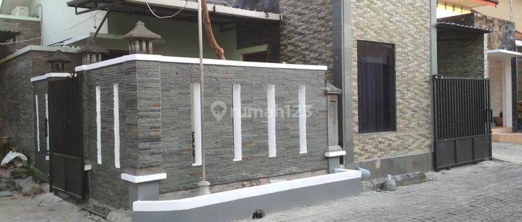 Rumah Cluster Bagus Semi Furnish Di Solo Baru 1