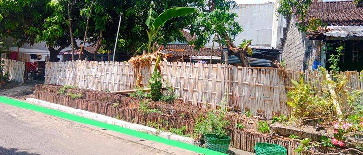 Tanah Perkarangan Bonus Bangunan Dekat Stadion Manahan 1