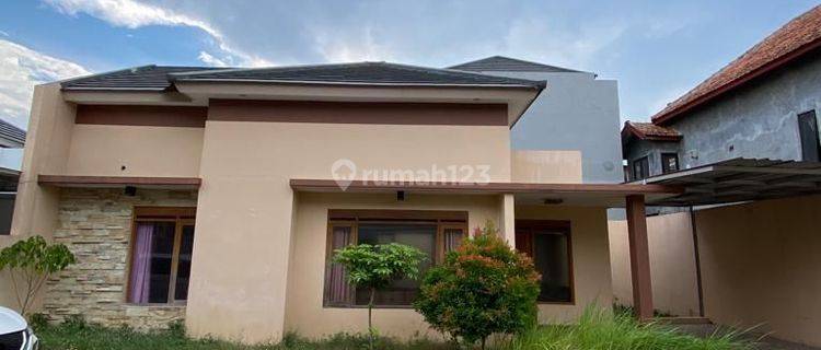 Rumah Cluster Nyaman Semi Furnish Dekat Ums 1