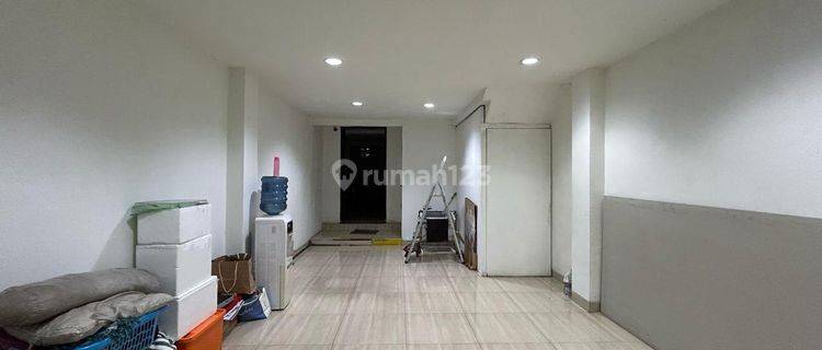 Ruko Bagus 300 m2 HGB Mangga Besar, Jakarta Barat 1