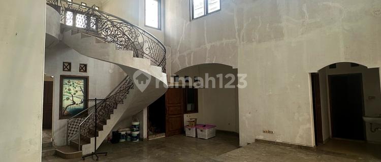 Rumah Besar Siap Huni di Joglo, Cocok untuk Usaha Maupun Hunian 1