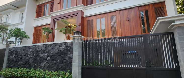 Rumah Mewah Kemang Berdesain Tropical Modern Fasilitas Lengkap 1