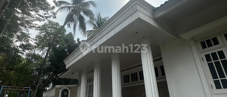 Spacious House in Brawijaya - Ideal for Culinary Business, Busy Access 1