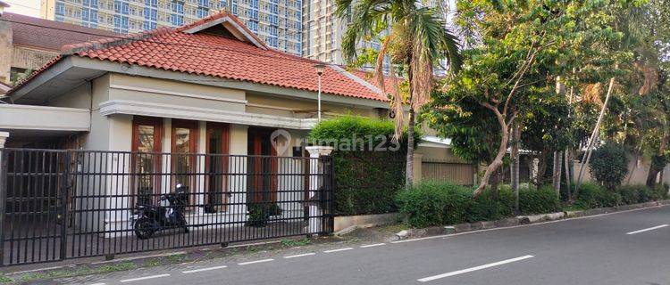 Dijual Rumah di Jalan Salemba, Jakpus
 1