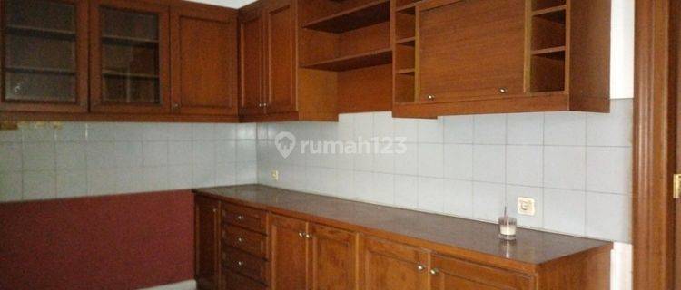 Dijual Rumah di Jalan Salemba, Jakpus
 1