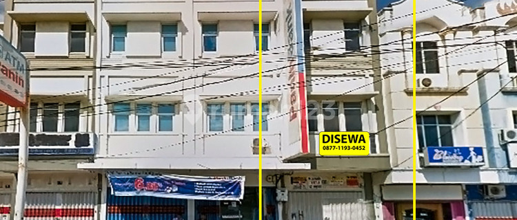 Rent 3-Story Shop House on Gajah Mada Main Roadside 1