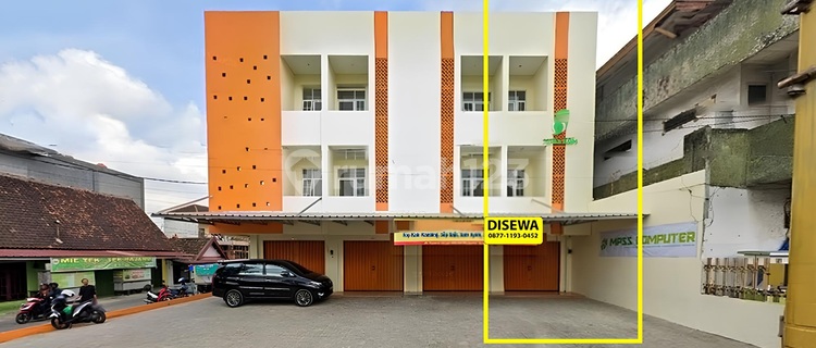 For Rent: 3-Story Shop House by Teuku Umar Main Road 1