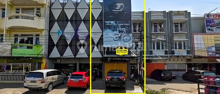 3-Story Shop House for Rent on Gajah Mada Street 1