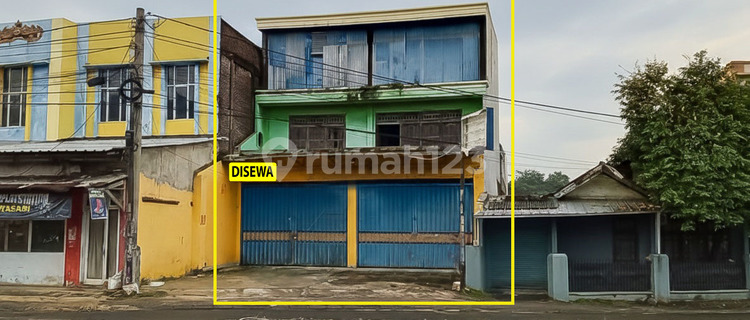 For Rent: 2-Unit Shophouse, 3 Floors, Along Antasari Street 1