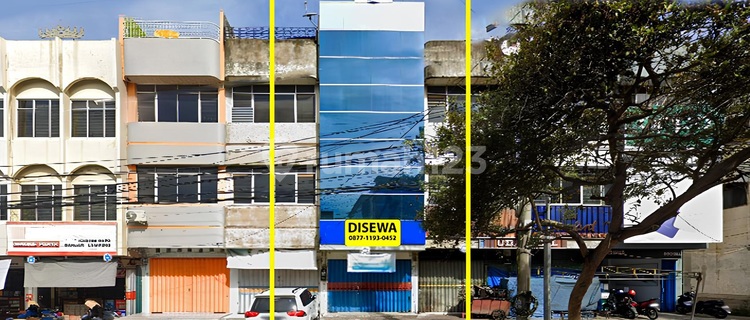 Rent a 3-story shop house on Kartini Street in Tanjung Karang. 1