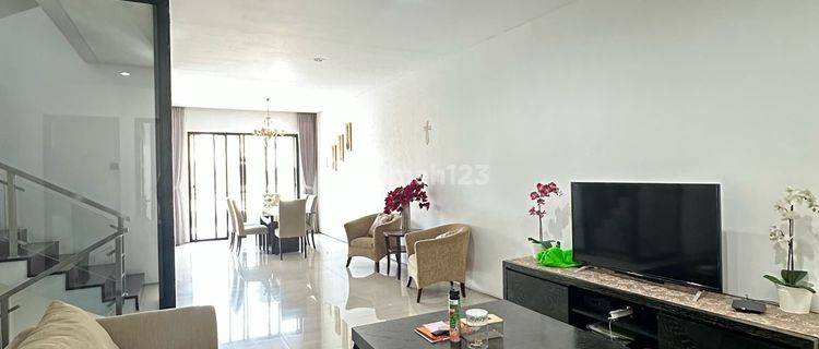 Dijual Rumah PIK Camar Elok uk 8x23m2 Minimalis Elegant Jakarta Utara 1