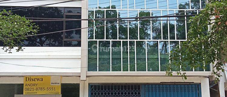 Ruko 2 unit jadi 1 pinggir jalan besar cocok untuk kantor dan mess 1