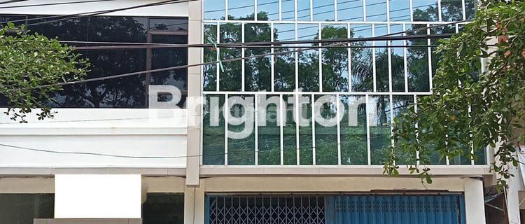 LARGE SHOPHOUSE 2 UNITS COMBINED INTO ONE, SITUATED ON A MAIN ROAD, NEXT TO THE AIRPORT HOTEL. 1