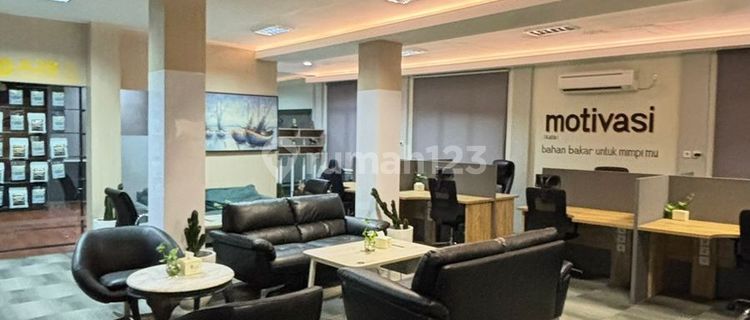 Building Suitable for Cafe and Office at Dikilo 1