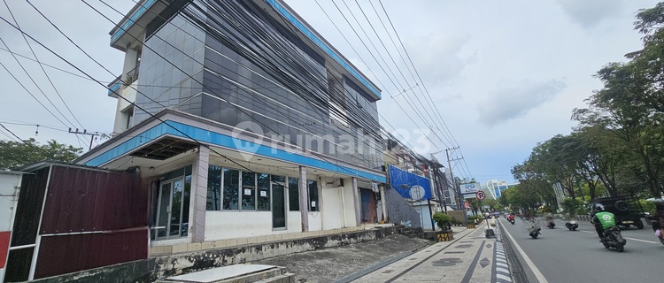 Office + Shop House in the Center of Balikpapan City. 1