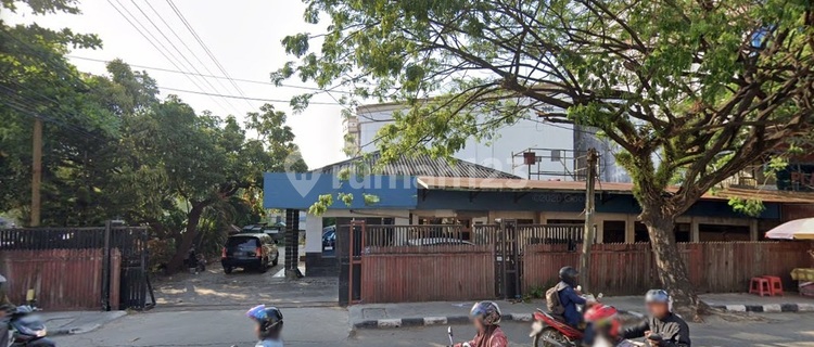 Rumah Jalan Utama A.yani Kuripan Strategis Banjarmasin 1