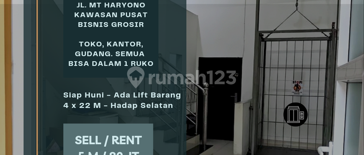 For sale/rent. Shop house on Jl. Mt Haryono. Business center. Cargo lift available. 1