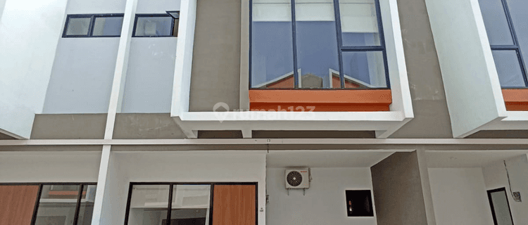 Rumah Baru Daerah Jalan Karya, Siap Huni, Medan Helvetia 1