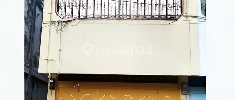 Hook Commercial Building. Hos. Cokroaminoto Street. Siantar City. Strategic Location. 1