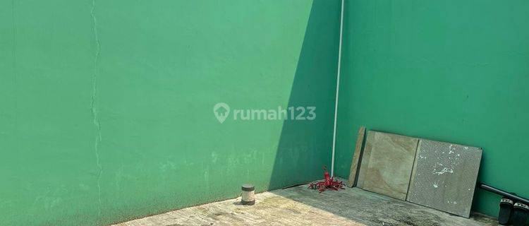 Sale Rumah Furnished SHM di Puri Botanical, Jakarta Barat 1