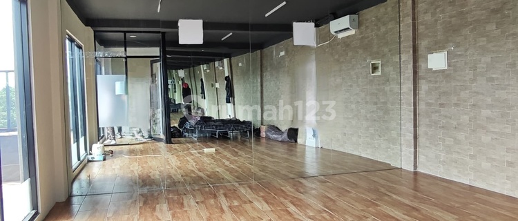5-Story Shop House, 7 Meters Wide, Elevator Available, Strategic Location on Kedoya Main Road, Suitable for Business and Office. 1