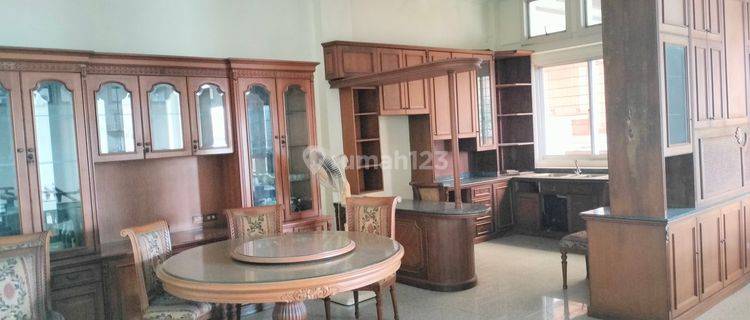 Rumah Furnished 25x48 Cocok Untuk Tempat Tinggal, Kantor, Tempat Usaha Terletak Di Kebon Jeruk Raya 1