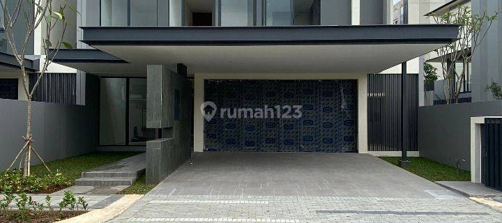 Rumah Mewah Premium dgn Lift 3lantai di Lyndon Navapark BSD City 1