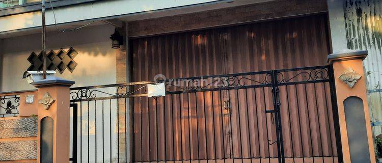 Rumah 2 lantai siap pakai di jalan Ronggolawe 1