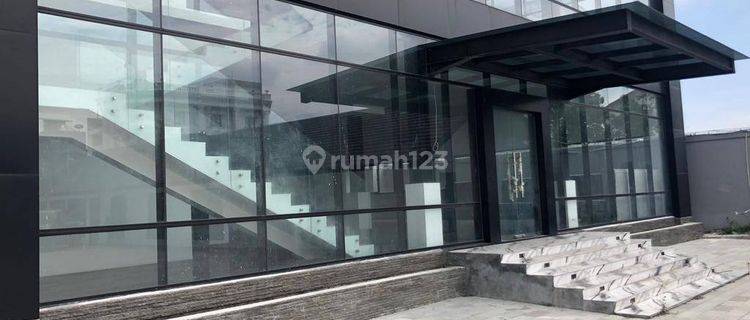 Disewa Gudang Plus Gedung Luas 10.000m2 Parkiran 100mobil Lebih di Kebayoran 1