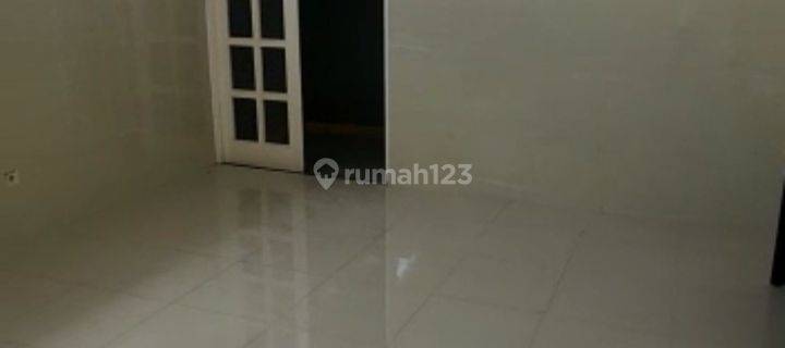 Sewa gudang gratis office space furnished luas 55m2 dekat menteng 1