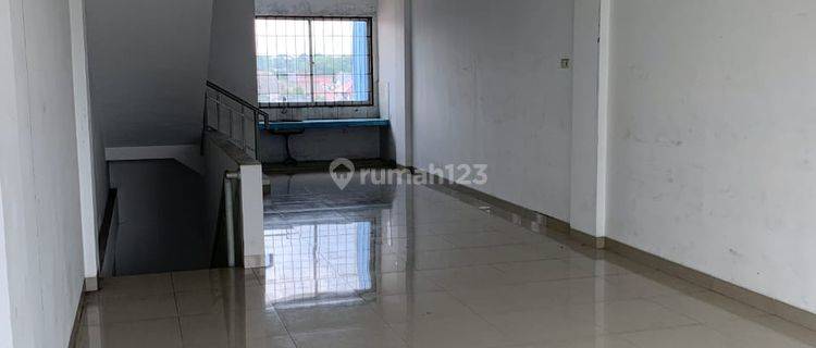 Disewa ruko 4lt bekas Bank di pinggir jl raya KH Juanda Tangerang  1