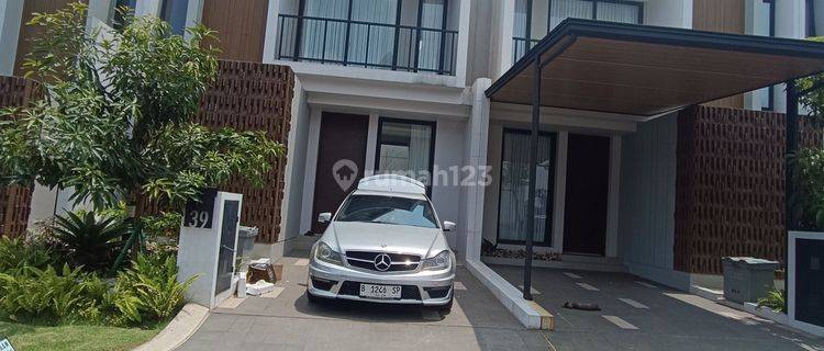 Disewakan Rumah Baru Semi Furnish Di Mahogany Summarecon Bogor  1