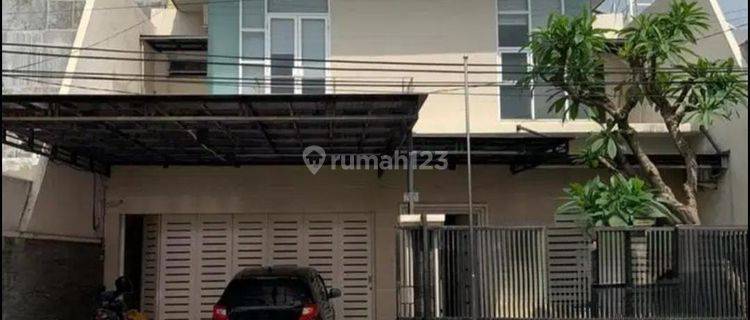 Disewakan dijual Rumah Minimalis di Kedung Baruk Merr  1