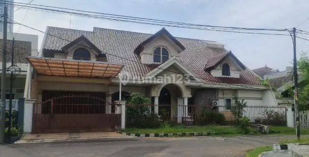 Dijual disewakan Rumah Full Furnish di Dharmahusada 1