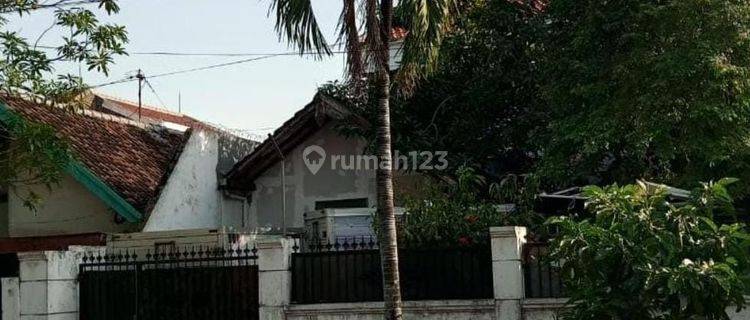 Dijual Rumah 2 Lantai di Dukuh Kupang Surabaya  1