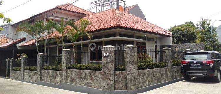 Rumah 2 Lantai Bagus Terawat Dekat Pemkot Cimahi 1