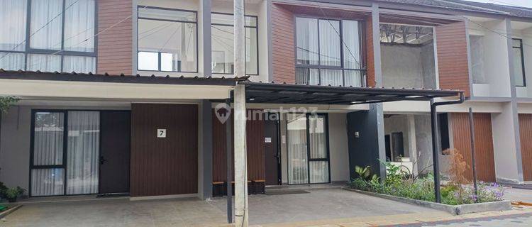 Townhouse Minimalis Luxury dekat Mekarwangi Bandung 1