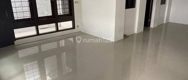 Rumah Bagus & Luas Di Tengah Kota Lebar Muka 12 Meter 1