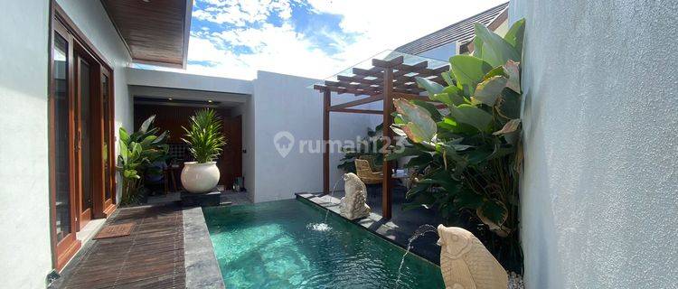 Villa Cantik Modern Dalam Komplek Di Canggu 1