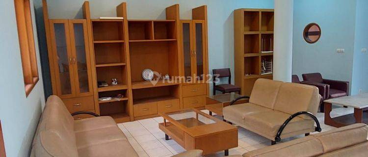 Rumah Siap Huni, Bagus, Besar di Setra Duta 1