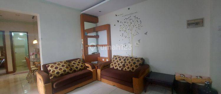 Turun Harga The Majesty Apartment 3 BR Furnished Bagus 1