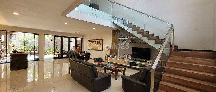 Luxury Home At Setraduta, Bandung 1