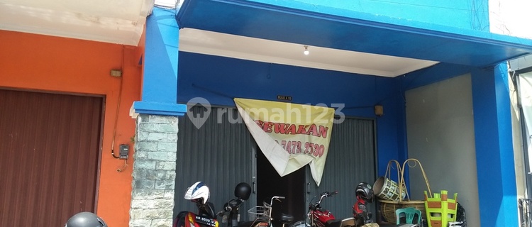 Shop House for Rent on Main Roadside Near Palace with Shared Parking in Residential Area. 1