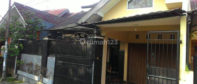 Rumah Second Dijual Kasihan Dalam Perum Dekat Mirota Godean Tugu Jogja Strategis Akses Mudah Nyaman 1